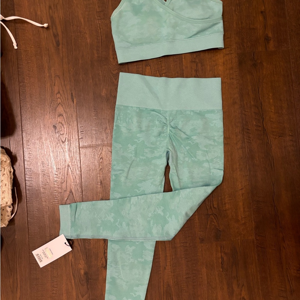 Gym Shark matching set. Size S.